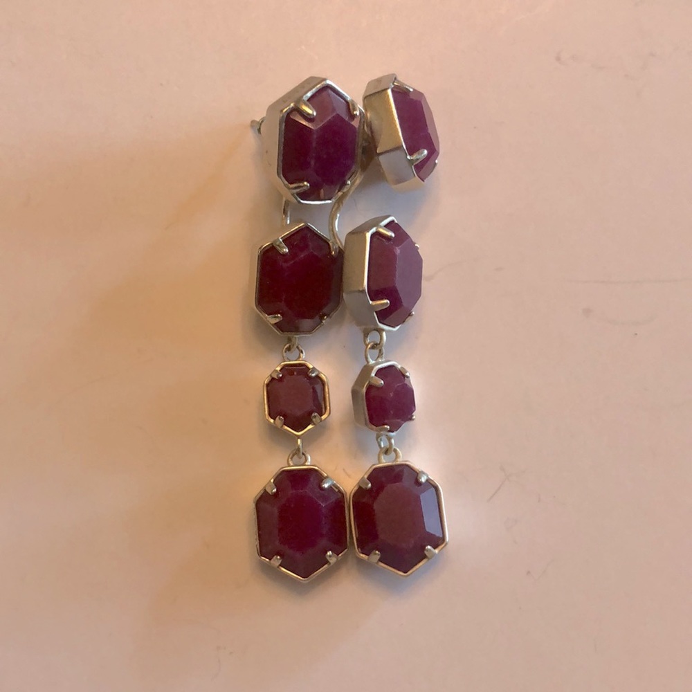 Kendra Scott maroon drop earrings